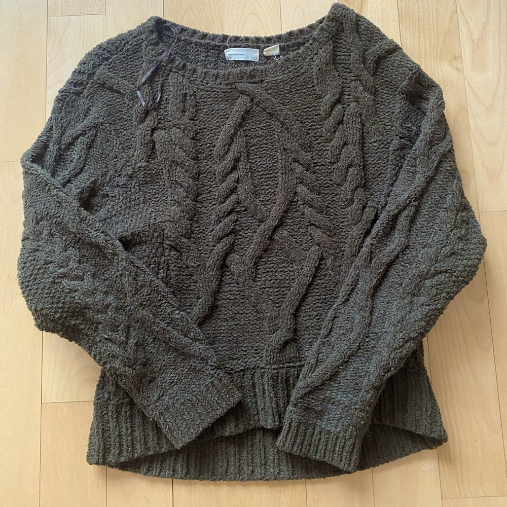 dark green knitted sweater